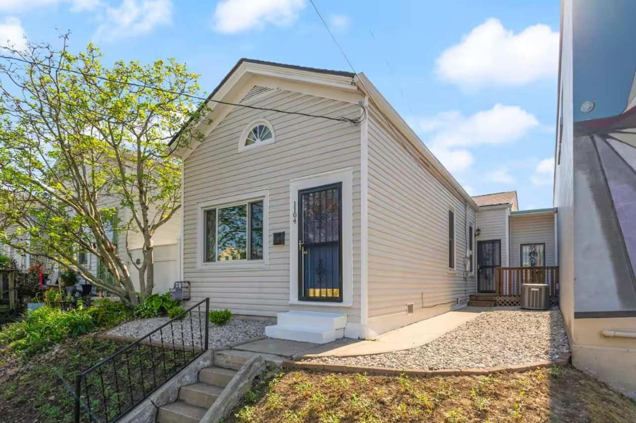 Holiday home Stylish Retreat Walkable To Bars & Restaurants *