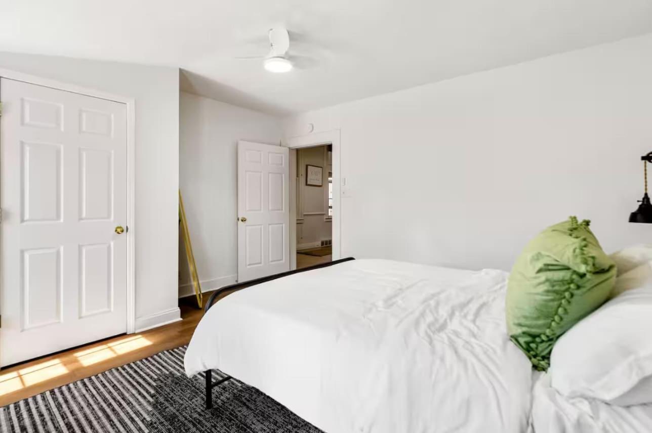 Holiday home Stylish Retreat Walkable To Bars & Restaurants